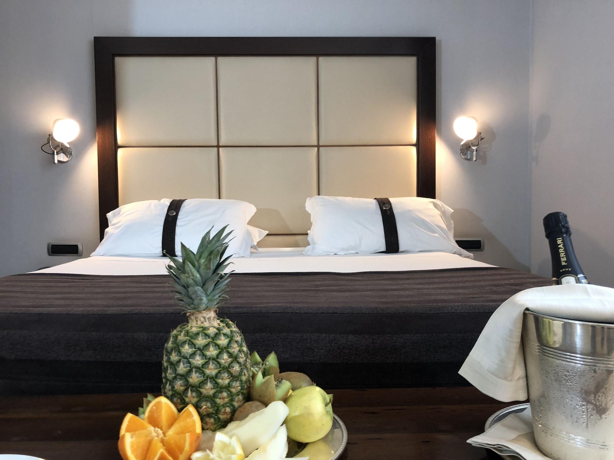 Italiana Hotels Cosenza Esterno foto