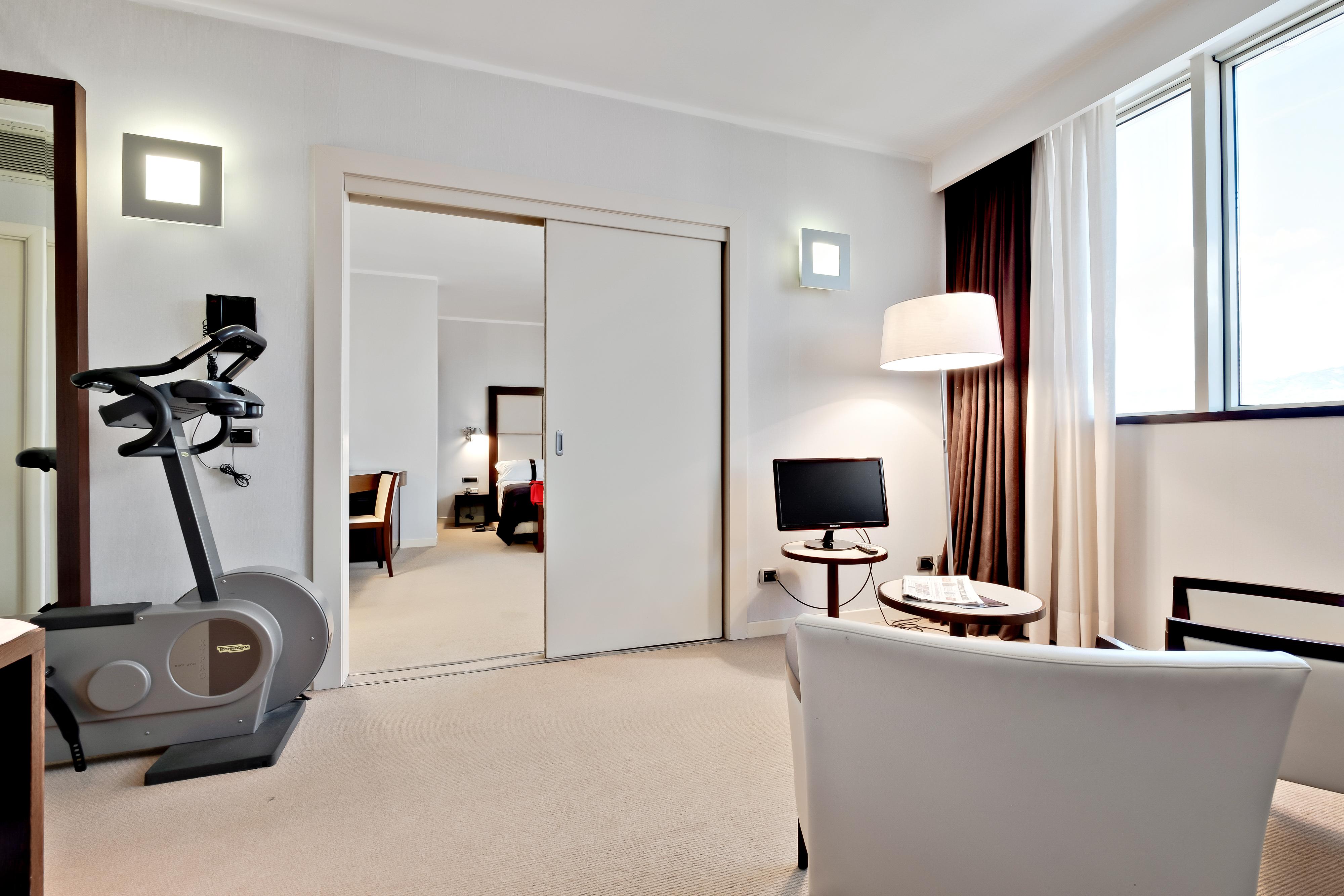 Italiana Hotels Cosenza Esterno foto