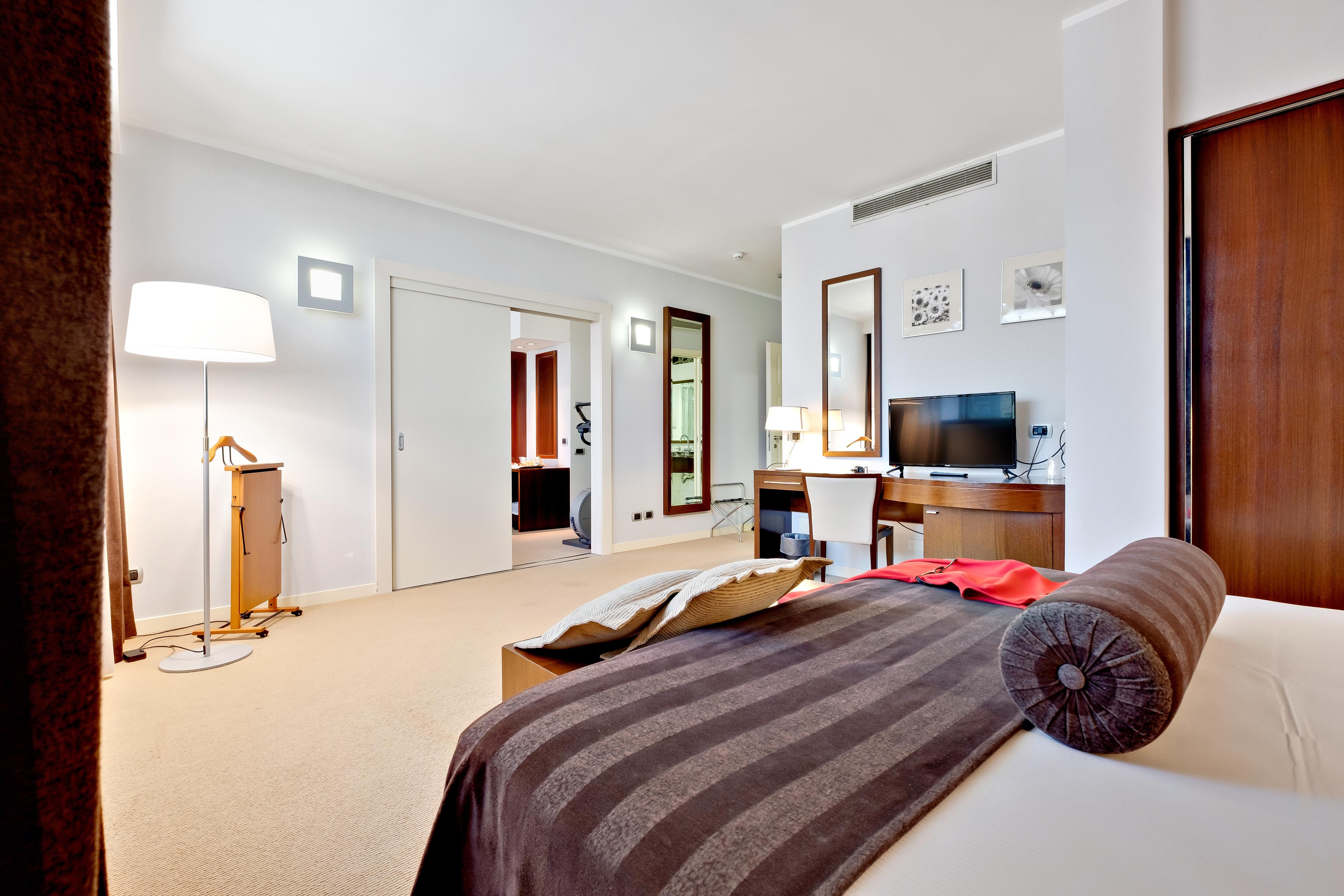Italiana Hotels Cosenza Esterno foto